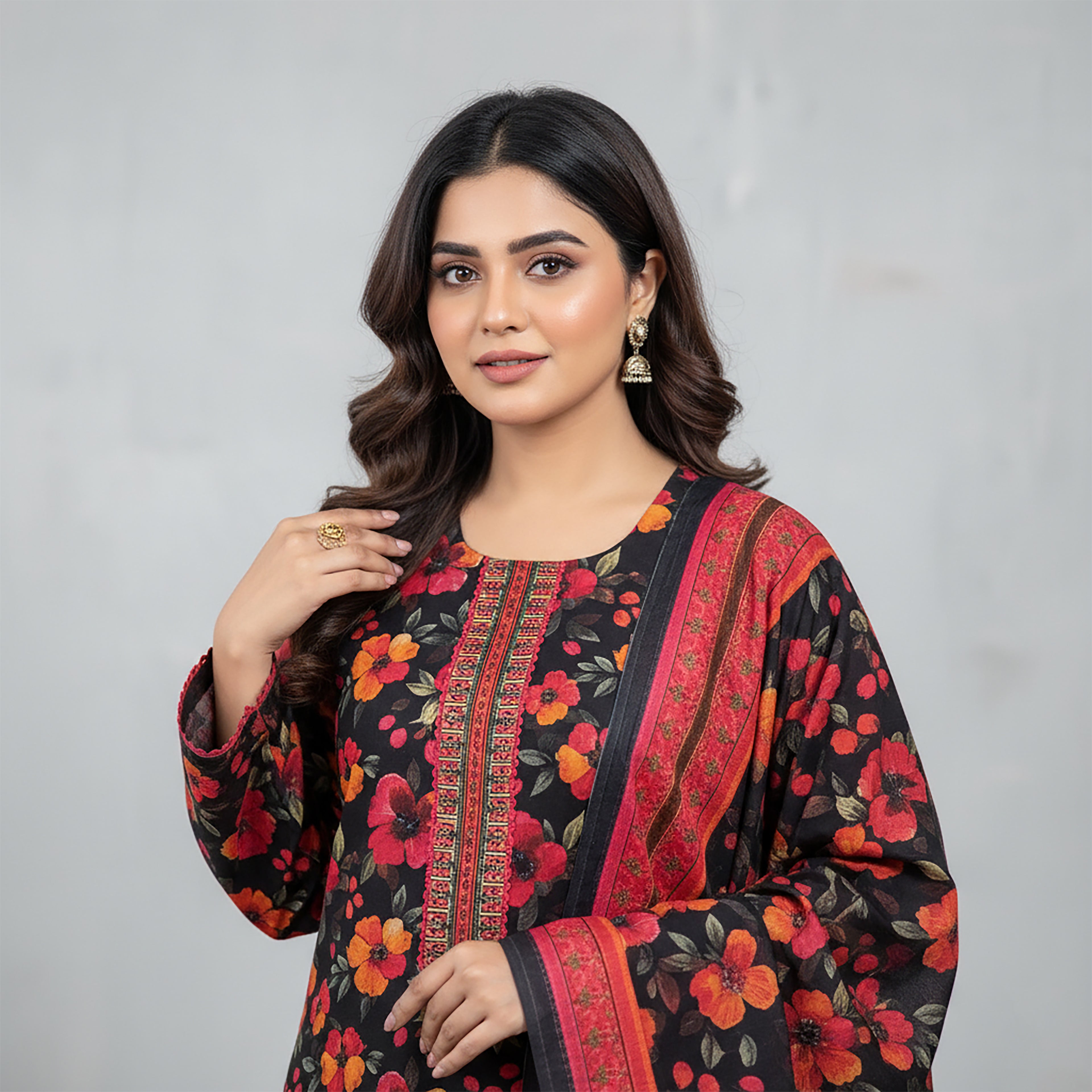 Gulnaar Noir - 3-piece Stitched Print+ Embroidery